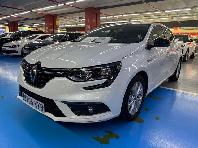 RENAULT Mégane (Business TCe 85 kW (115 CV) GPF) en Barcelona