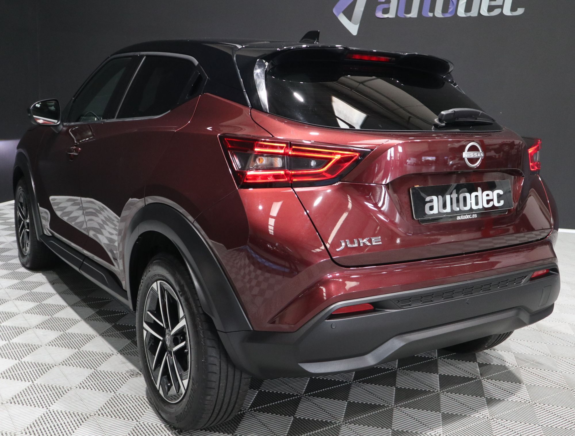 Foto del NISSAN Juke 1.0 DIG-T N-Connecta 4x2 114