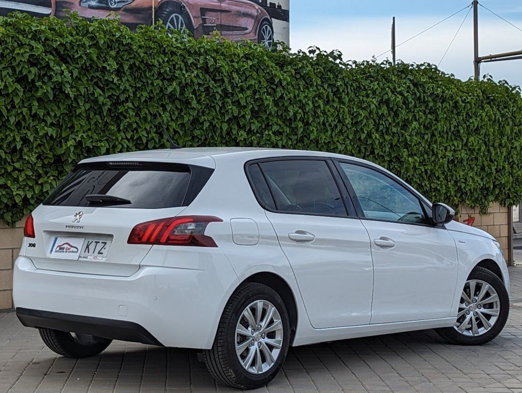 PEUGEOT 308 (1.5BlueHDi S&S Style 130) en Madrid