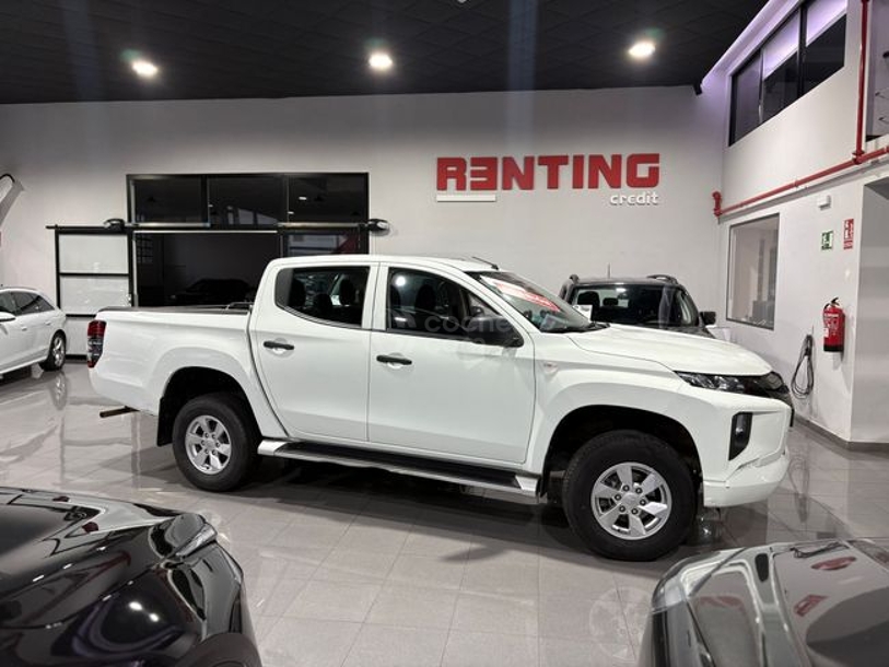 Foto del MITSUBISHI L200 2.2DI-D Doble Cabina 6AT Motion