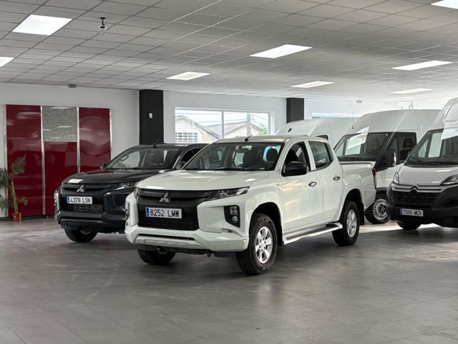 Imagen 3 de MITSUBISHI L200