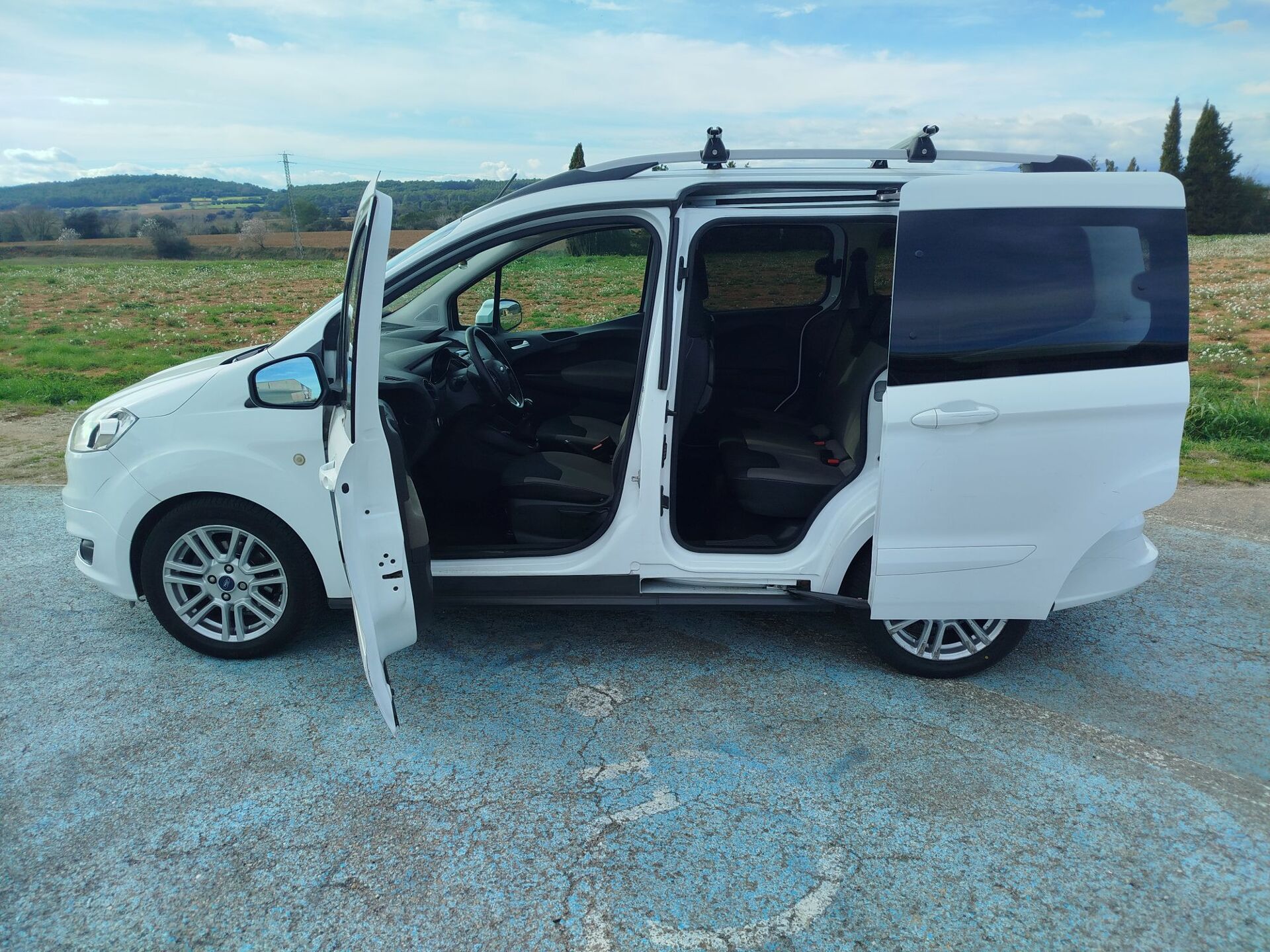 Imagen 3 de FORD Tourneo Courier