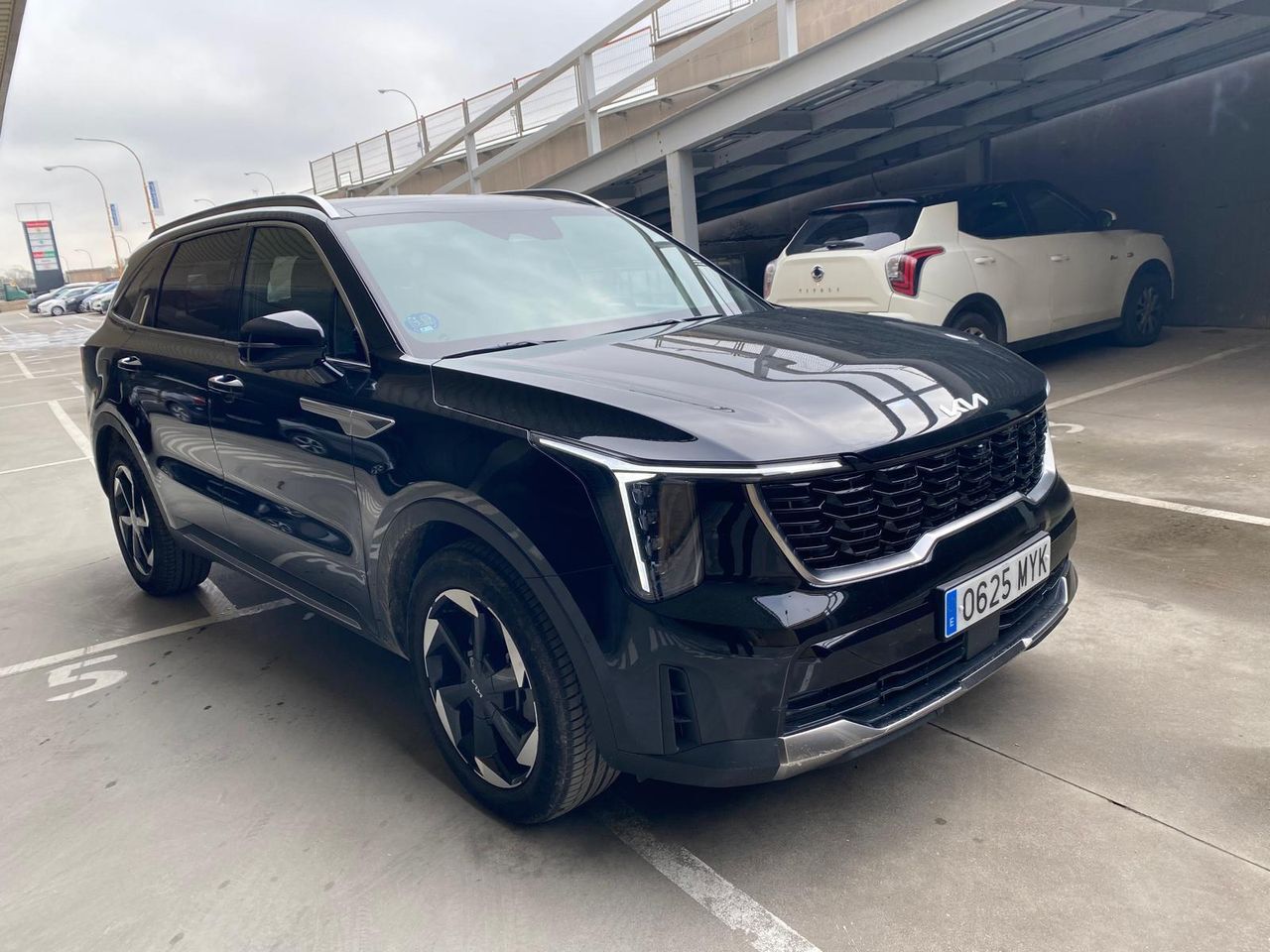 Foto del KIA Sorento 1.6 T-GDi PHEV Emotion 4x4