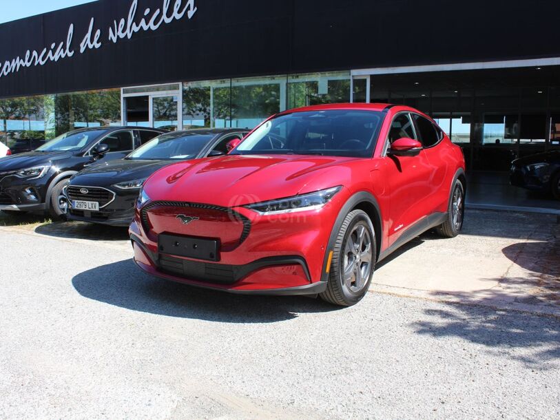 Foto del FORD Mustang Mach-E AWD Rango estandar