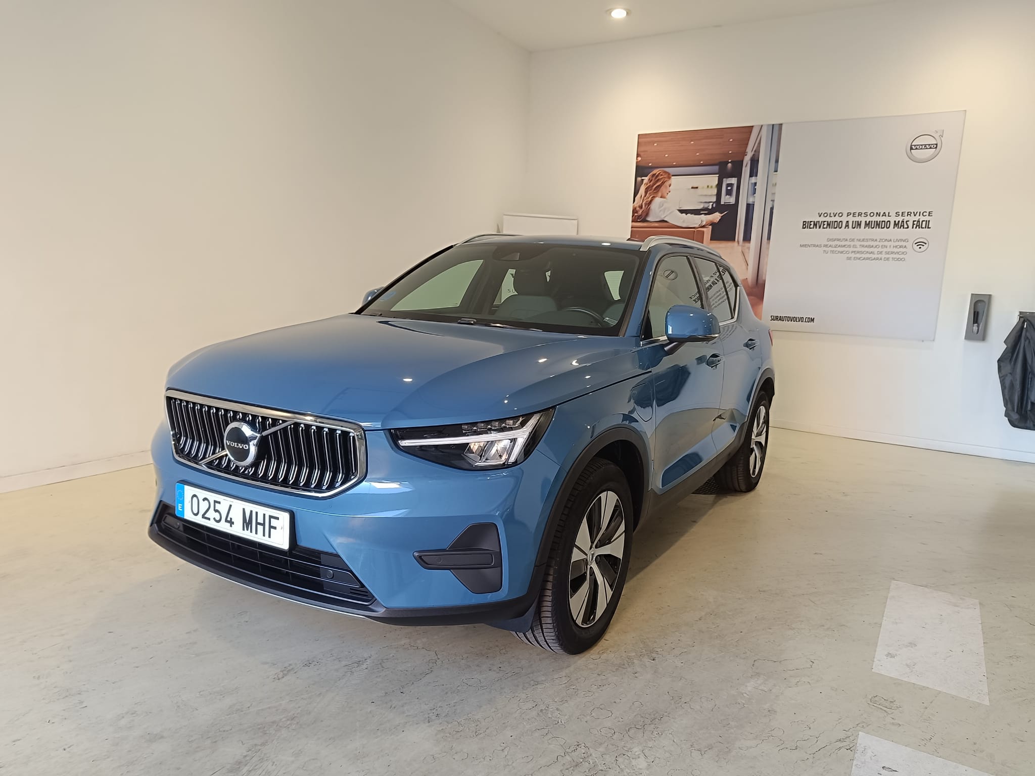 VOLVO XC40 (RECHARGE T4 HYBRID PLUS BRIGHT) en Cádiz