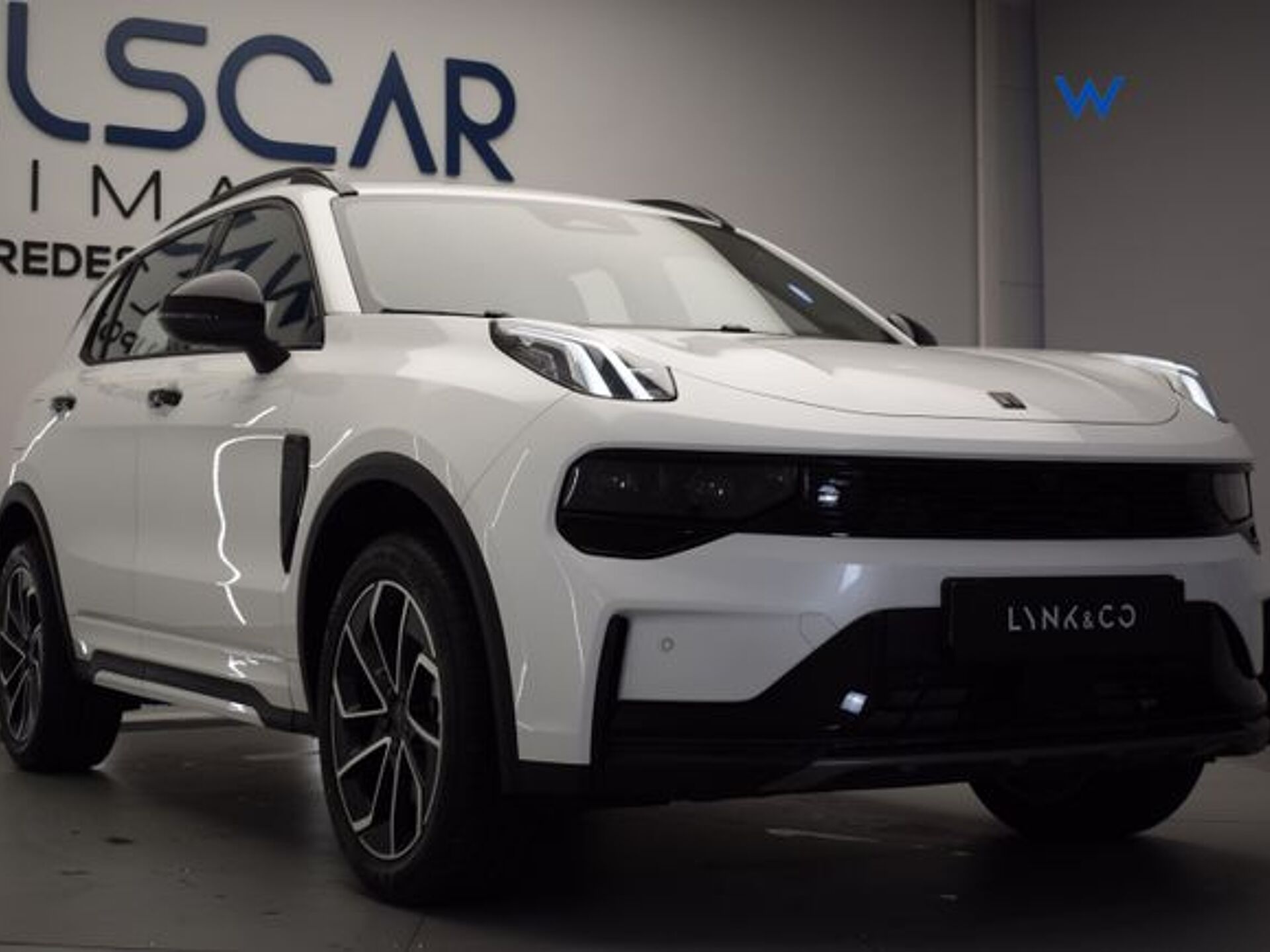 Imagen 1 de LYNK & CO 01