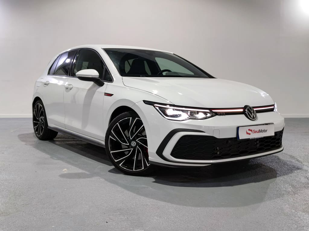 VOLKSWAGEN Golf (2.0 TSI GTI DSG 180kW) en Barcelona