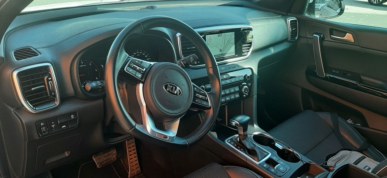 Foto del KIA Sportage 1.6 MHEV GT Line Essential DCT 4x2 136