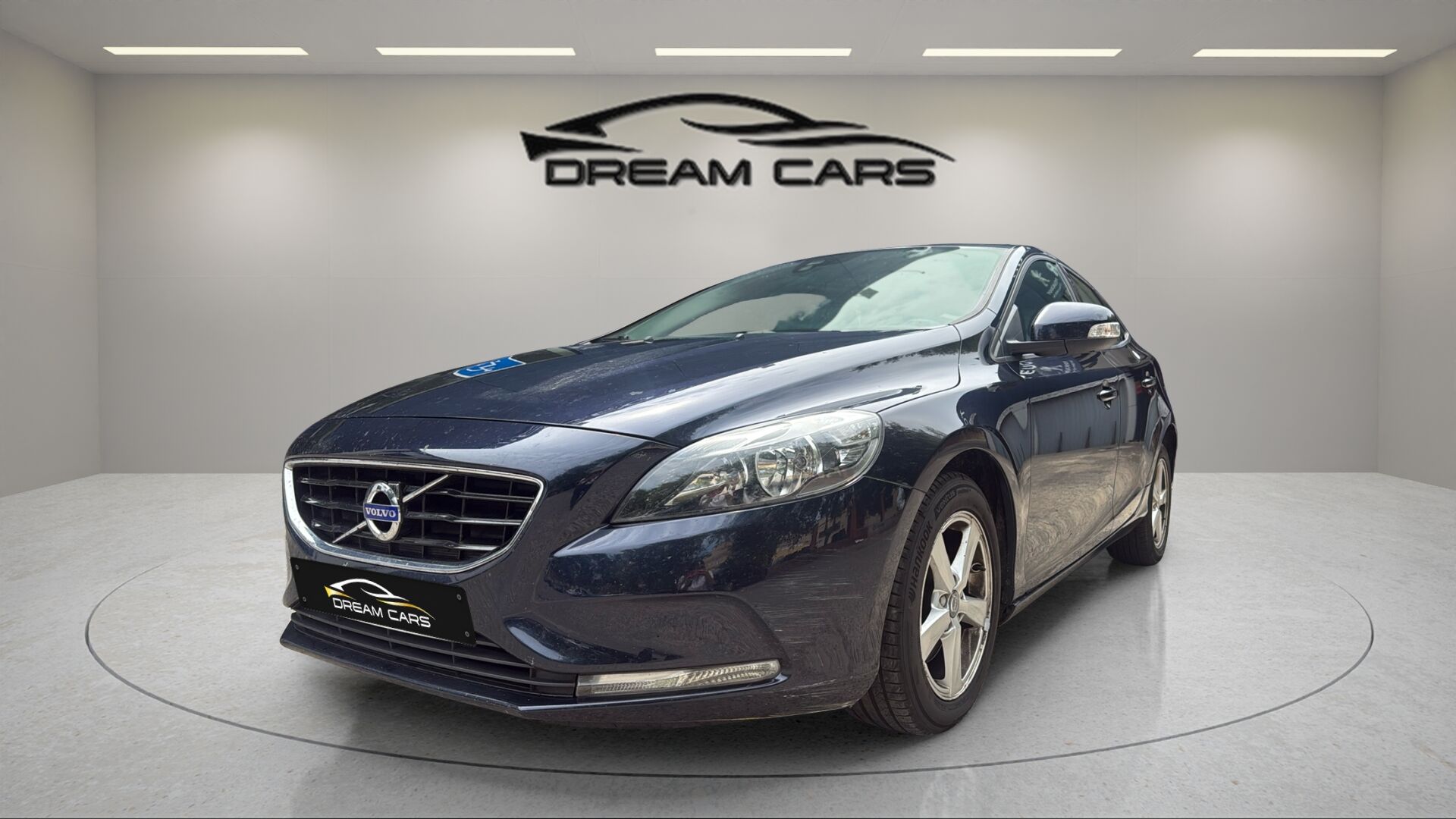 VOLVO V40 (D2 Kinetic 88 kW (120 CV)) en Madrid