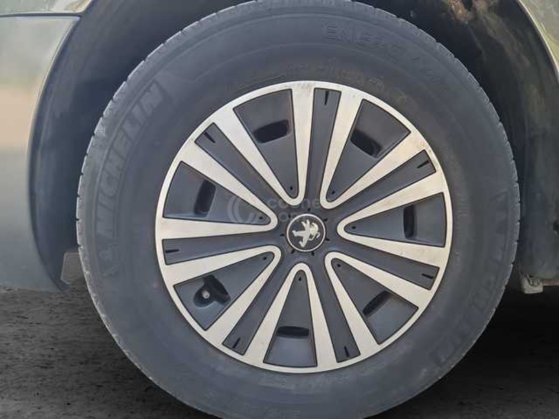 Foto del PEUGEOT Partner Tepee 1.6BlueHDI Active 120