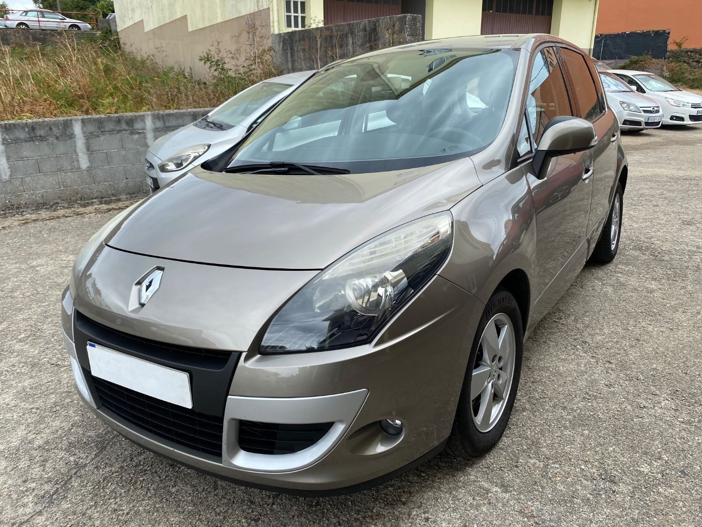 RENAULT Scenic (Scénic 1.5dCi Dynamique 110) en Lugo