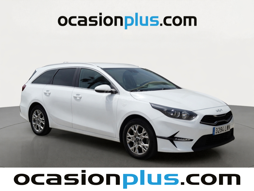 Foto del KIA Ceed Tourer 1.6 MHEV iMT Drive 136