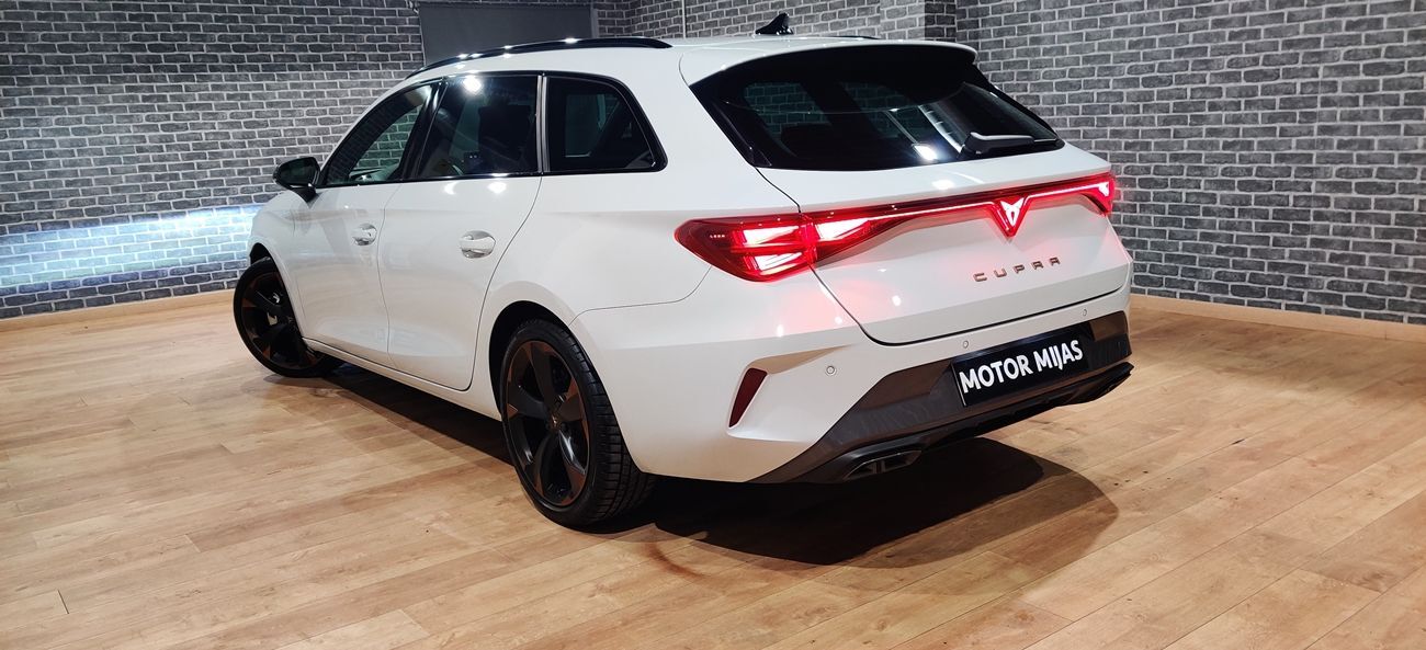 Foto del CUPRA León Sportstourer 1.5 eTSI 110 DSG