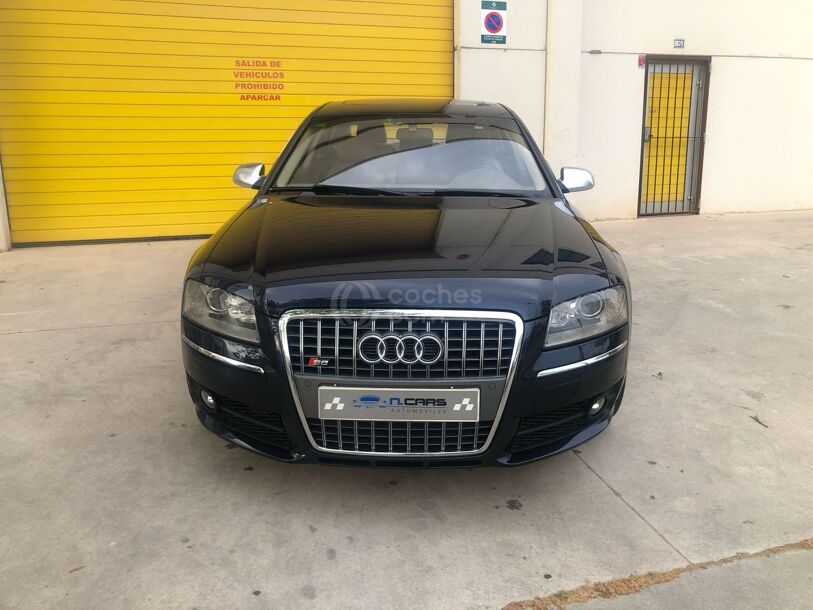 Foto del AUDI A8 6.0 quattro Tiptronic