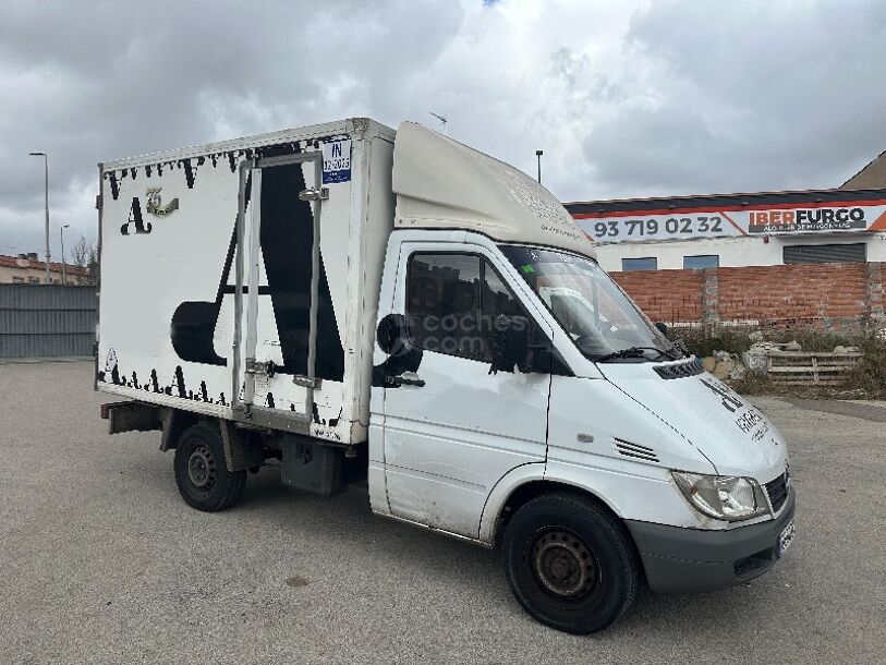 Foto del MERCEDES Sprinter Chasis 211CDI 3000mm-2800kg