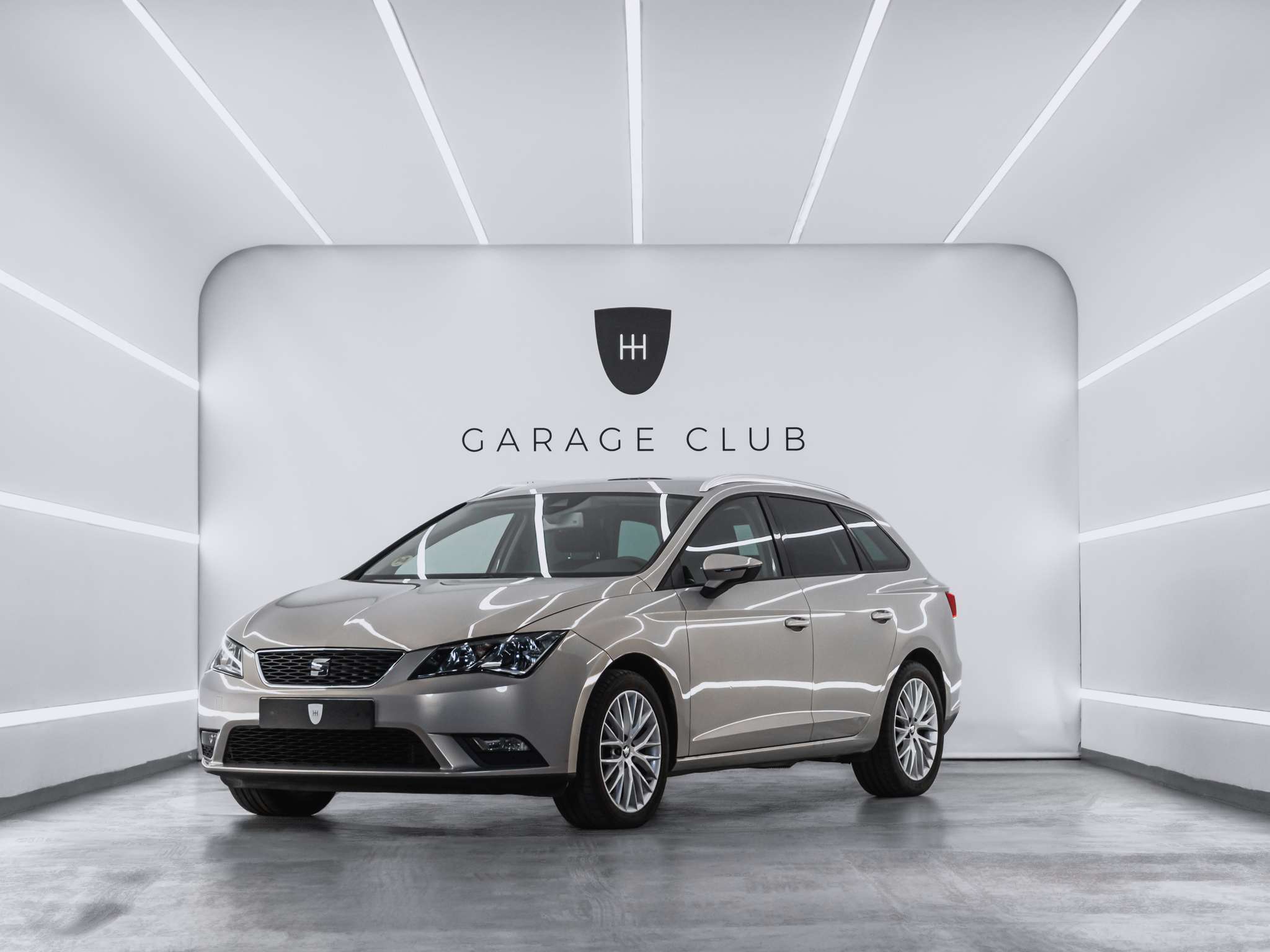 SEAT León (Leon ST 1.6 TDi 105 St&Sp Style) en Barcelona