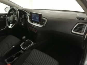 Imagen de KIA Ceed 1.6 MHEV iMT Drive 136