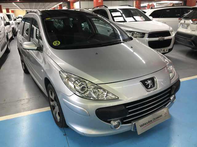 PEUGEOT 307 (1.6 HDI Pack+ 66 kW (90 CV)) en Barcelona
