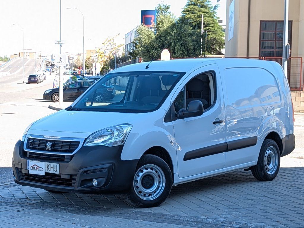 PEUGEOT Partner (Furgón 1.6BlueHDI Confort Pack L2 100) en Madrid