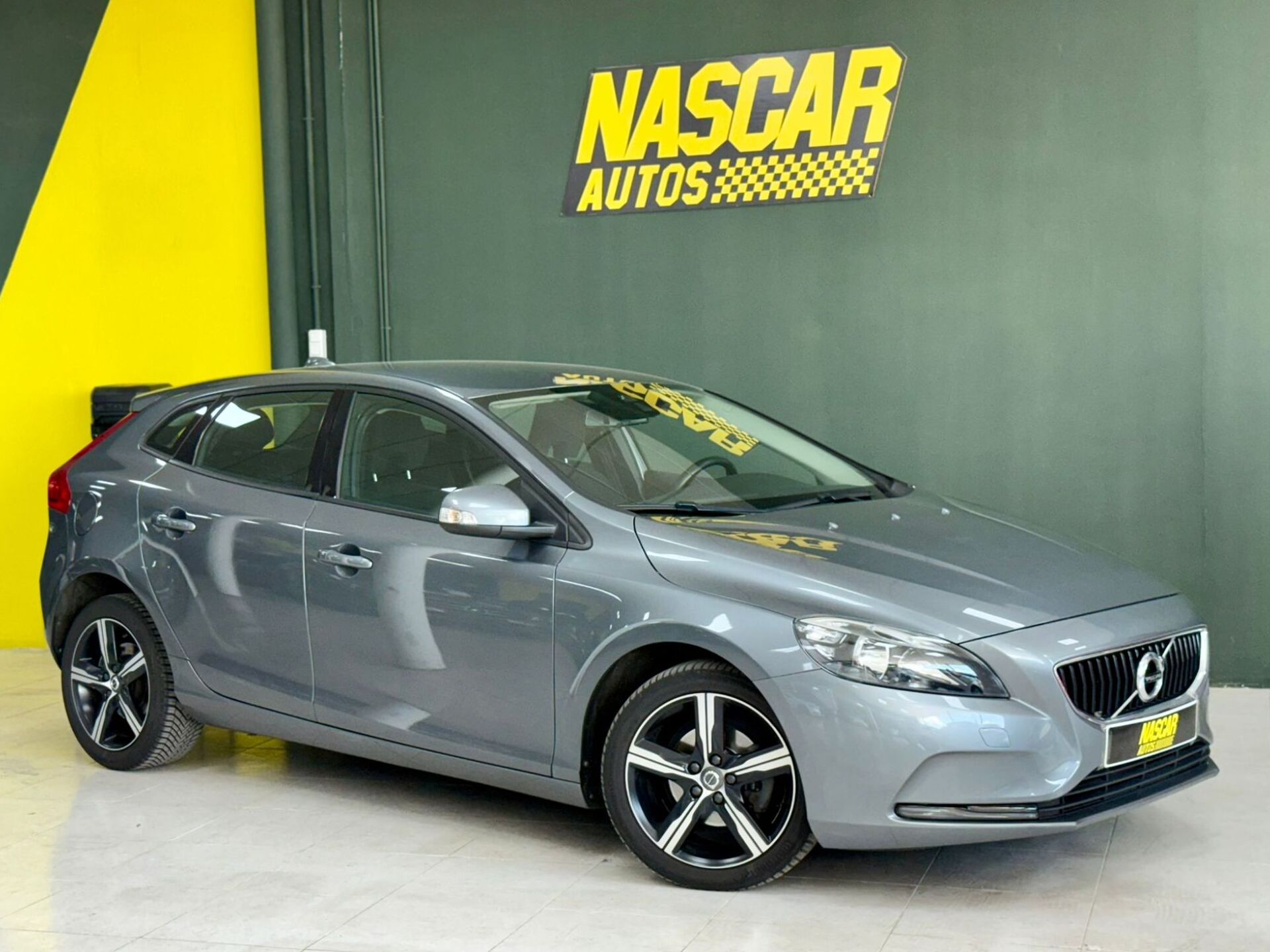 Imagen de VOLVO V40