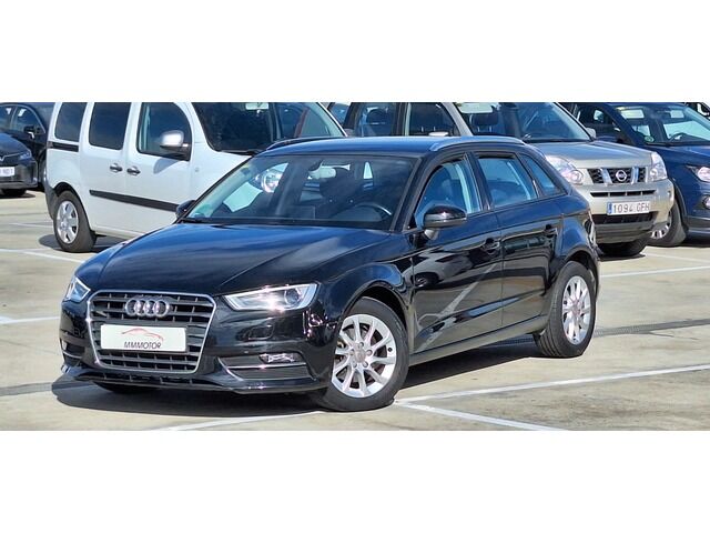 AUDI A3 (Attracted 1.6 TDI clean diesel 81 kW (110 CV)) en Barcelona