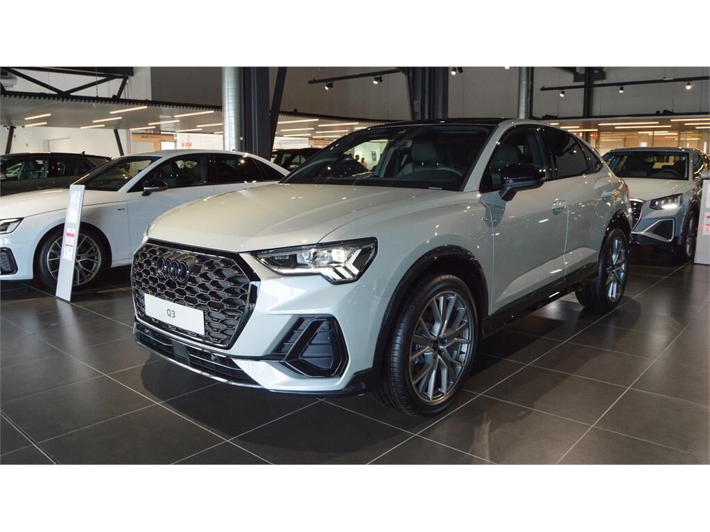 AUDI Q3 (35 TFSI 110kW(150CV) S tronic Black Line) en Barcelona