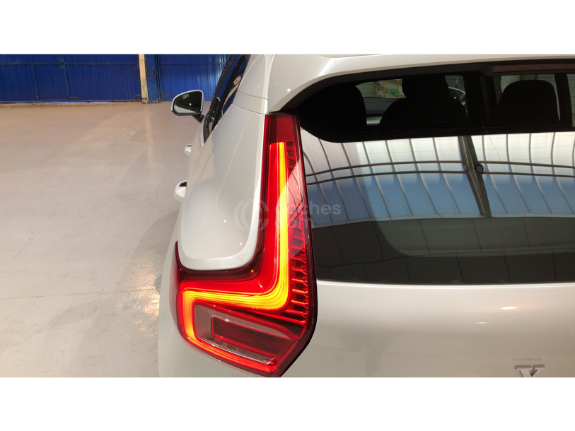 Foto del VOLVO XC40 T2 Momentum Pro Aut.