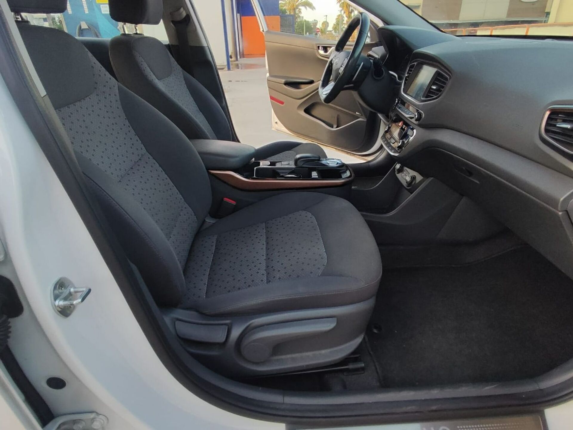 Imagen 3 de HYUNDAI Ioniq