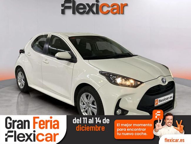 TOYOTA Yaris (1.5 120H Business Plus) en Sevilla