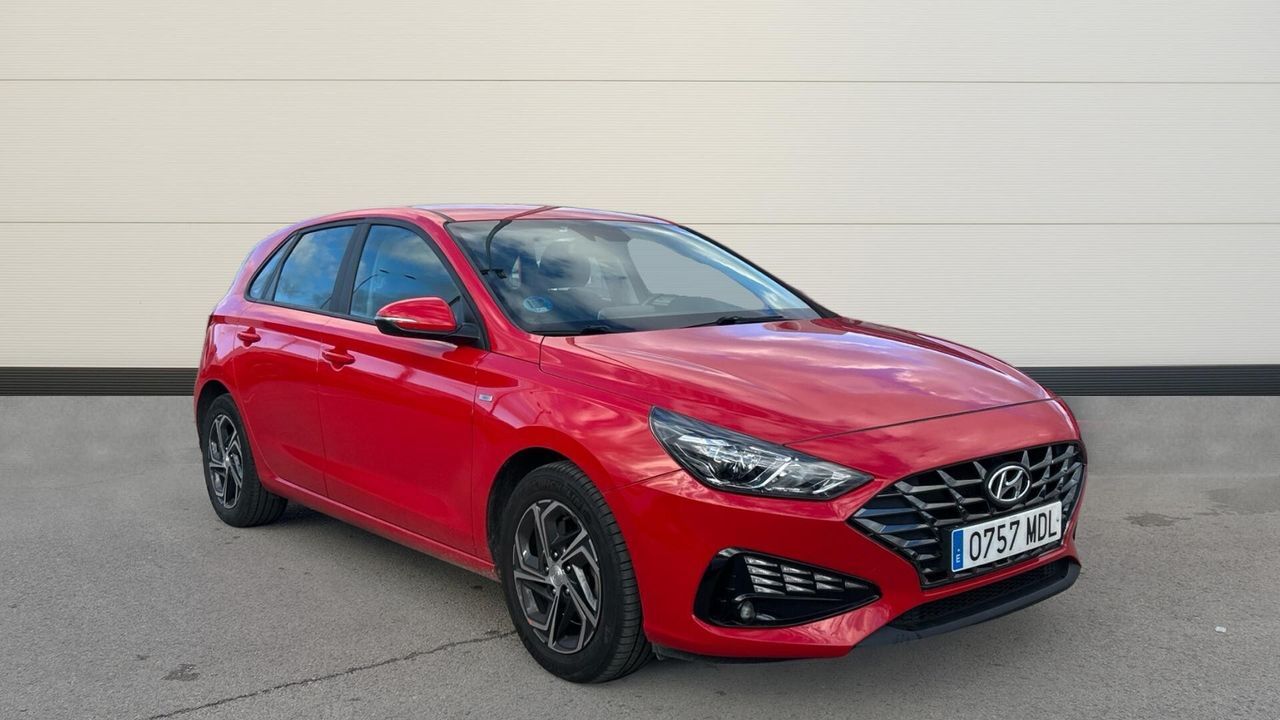 HYUNDAI i30 (1.0 TGDI 48V KLASS 120 5P) en Madrid