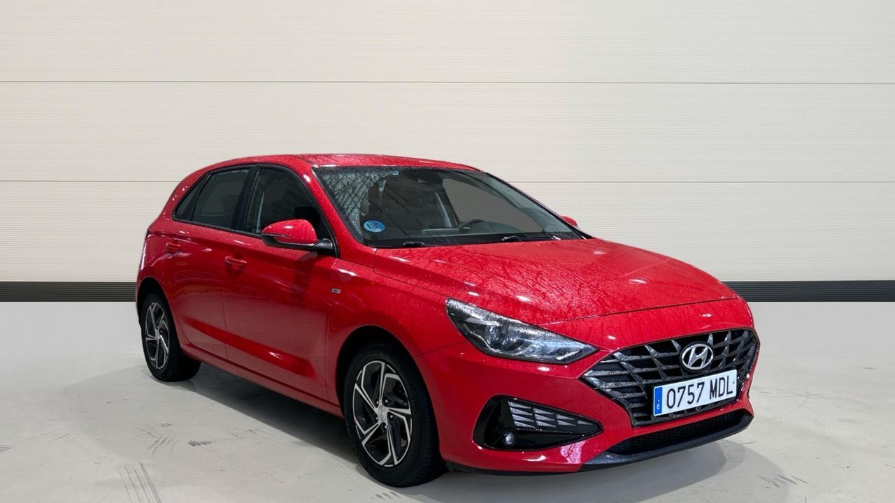 HYUNDAI i30 (1.0 TGDI 48V KLASS 120 5P) en Madrid