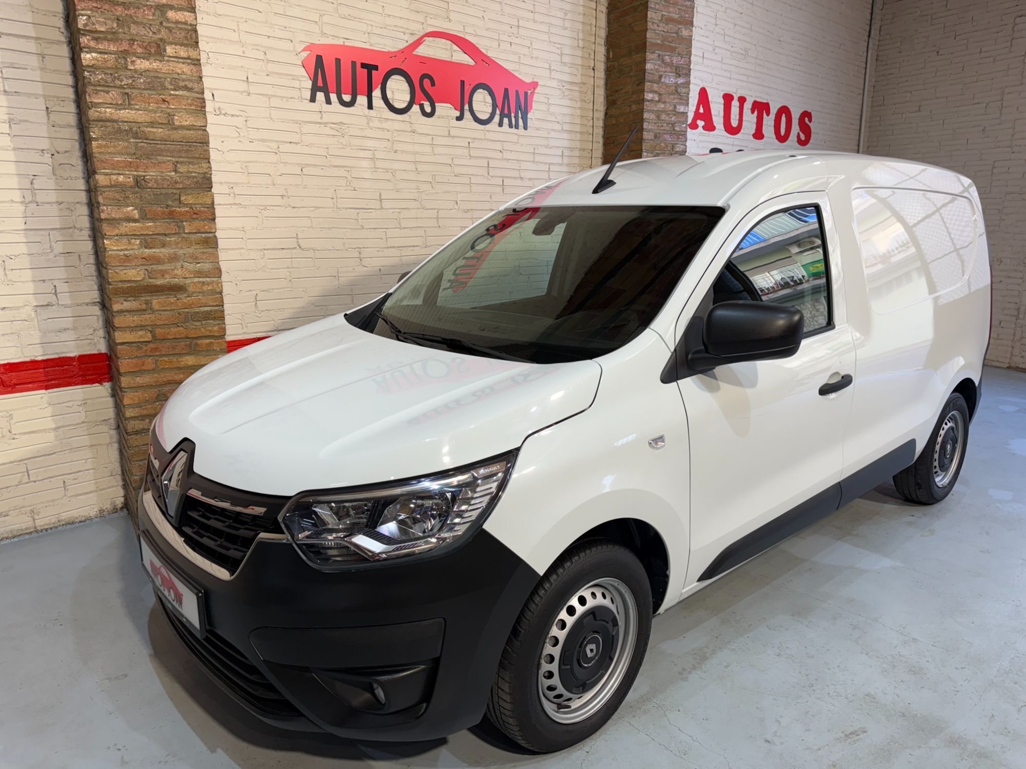 RENAULT Express (1.5 Blue dCi Advance 70kW) en Barcelona