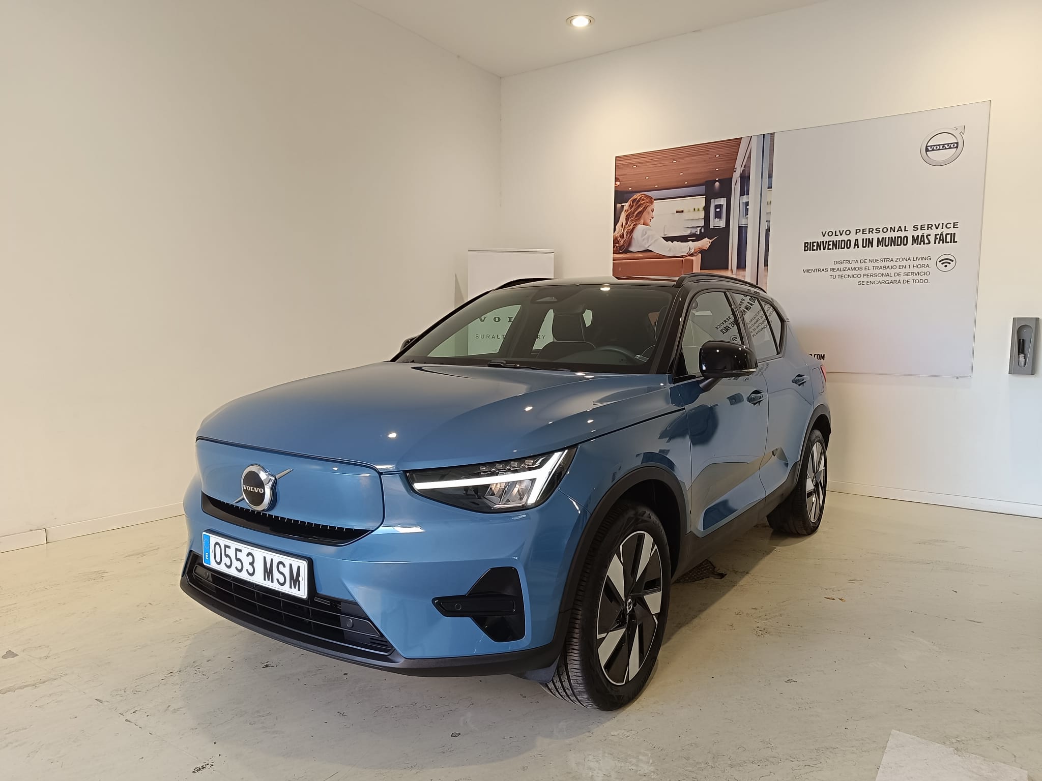 VOLVO XC40 (BEV RECHARGE CORE EXTENDED RANGE 82KWH 252 5P) en Cádiz