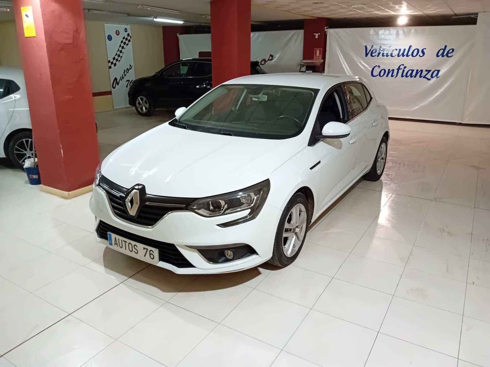 RENAULT Mégane (1.5dCi Blue Business 70kW) en Badajoz