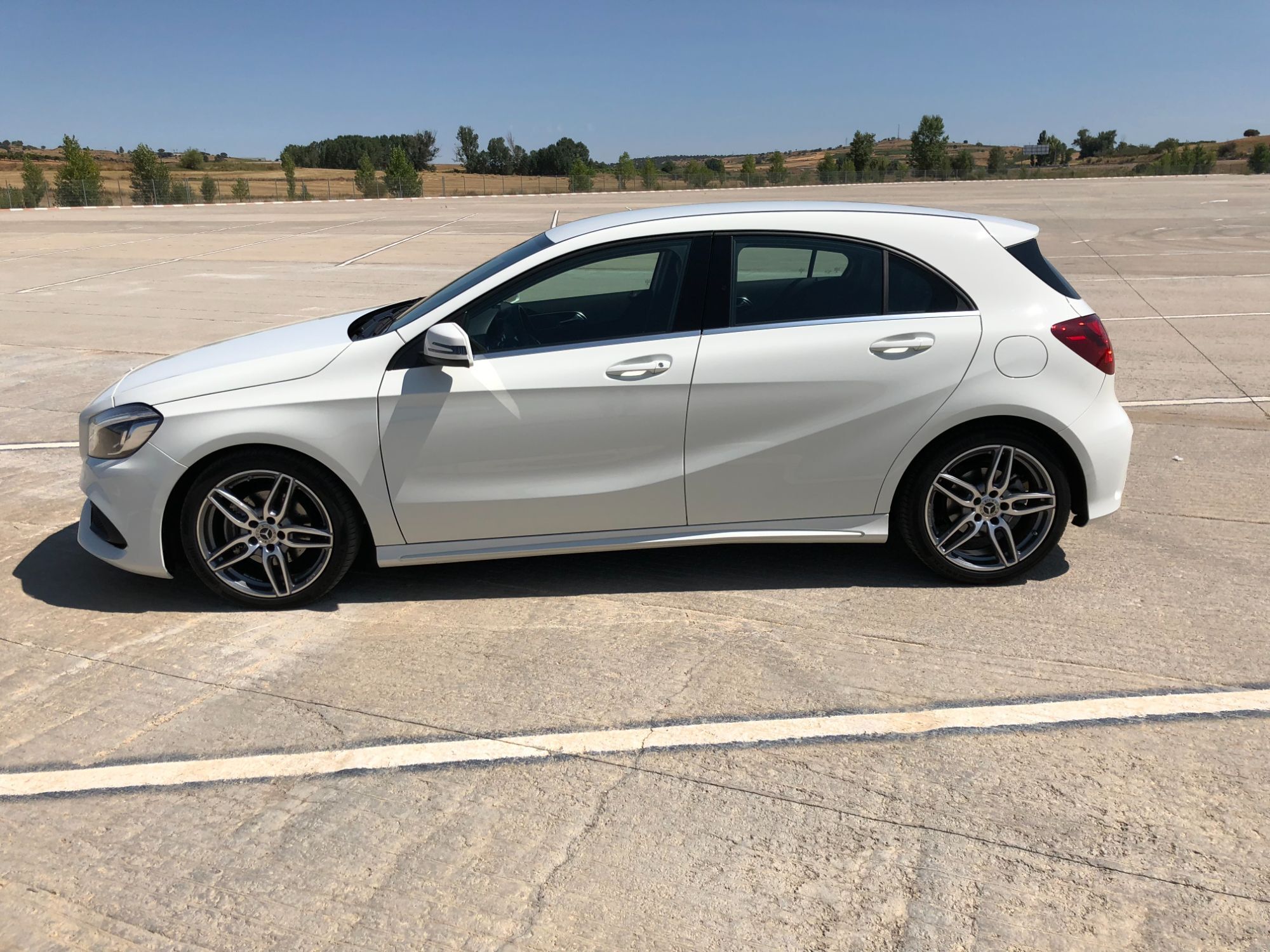 Foto del MERCEDES Clase A A 200d 7G-DCT