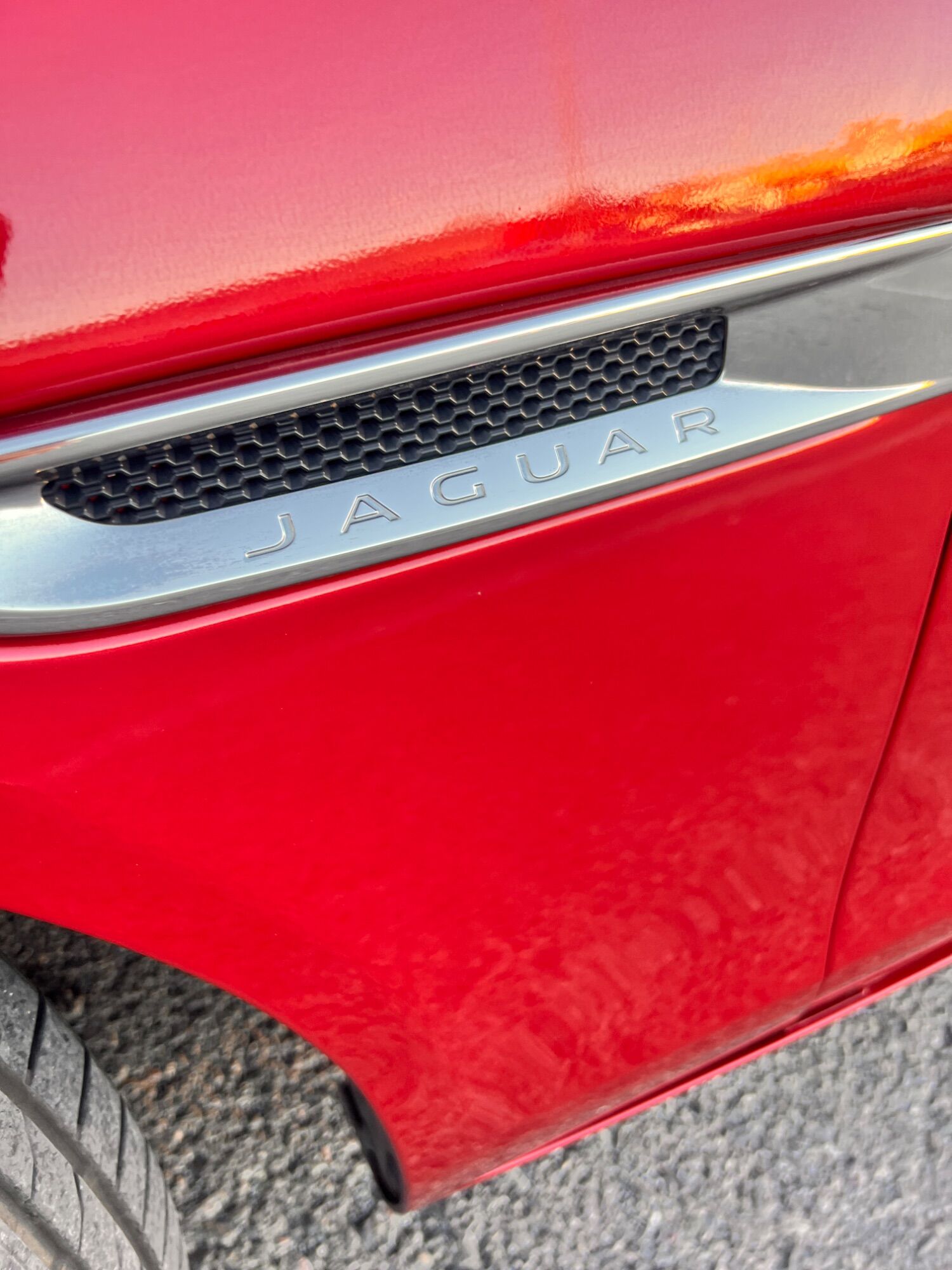 Foto del JAGUAR XE 2.0 Diesel Prestige Aut. 180