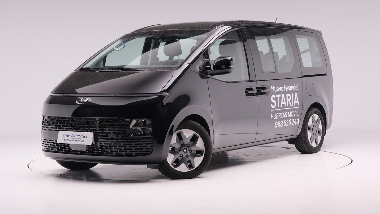 HYUNDAI Staria (MONOVOLUMEN 2.2 CRDI TECNO 9STR 177 5P 9 Plazas) en Murcia