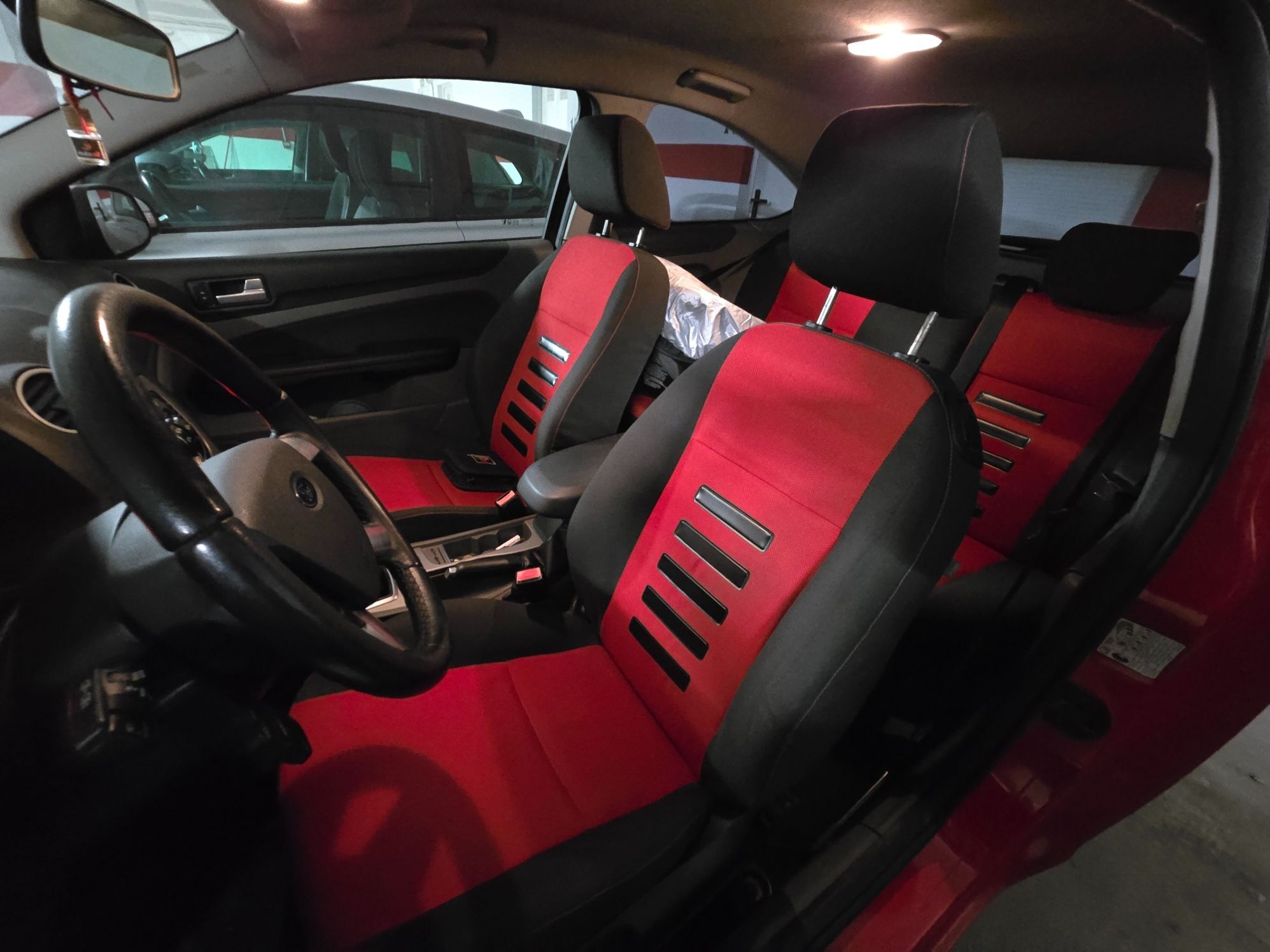 Foto del FORD Focus 1.6 Ti-VCT Trend