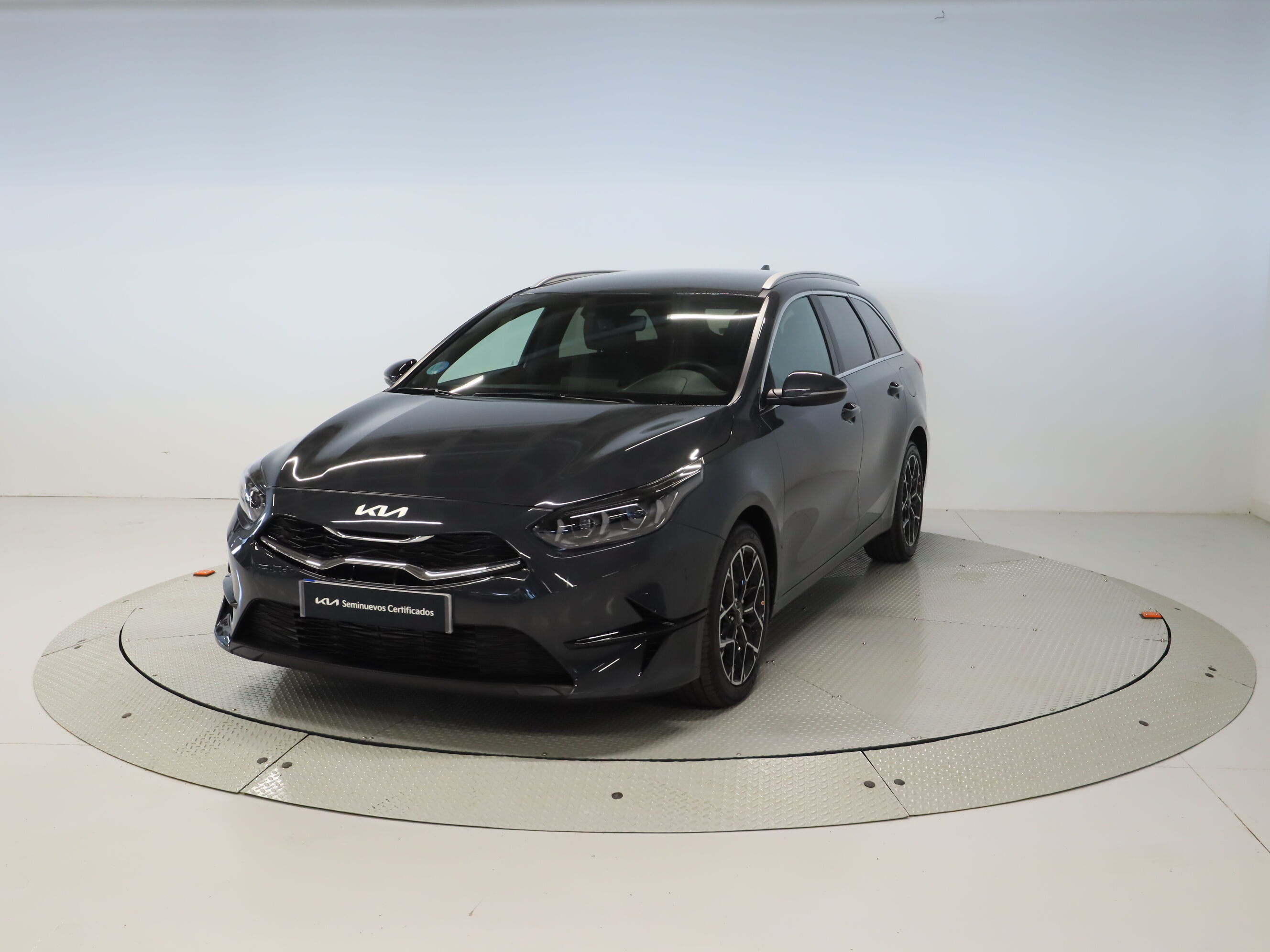 KIA Ceed (TOURER 1.0 MHEV STYLE EDITION DCT 120 MY24) en Baleares