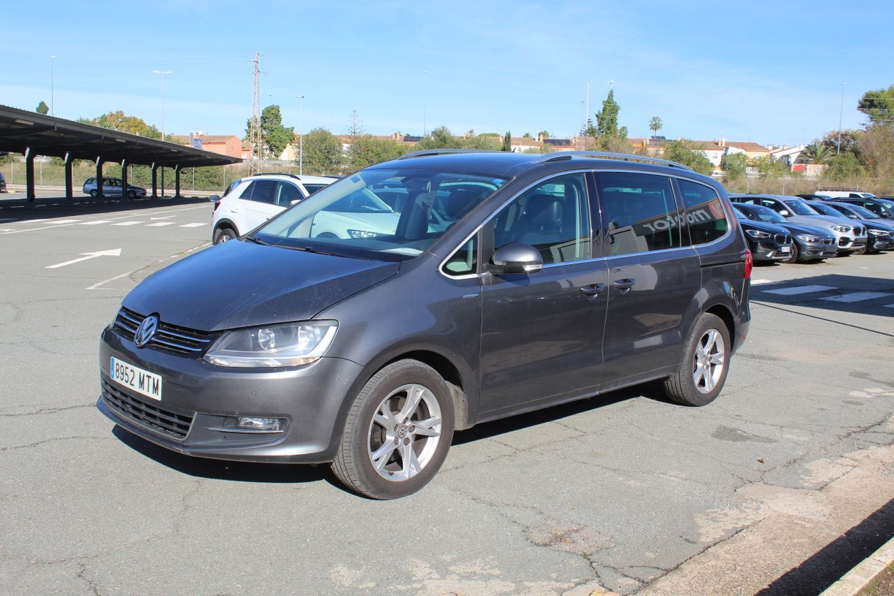VOLKSWAGEN Sharan (2.0 TDI 140cv DSG Advance BMotion Tech) en Madrid