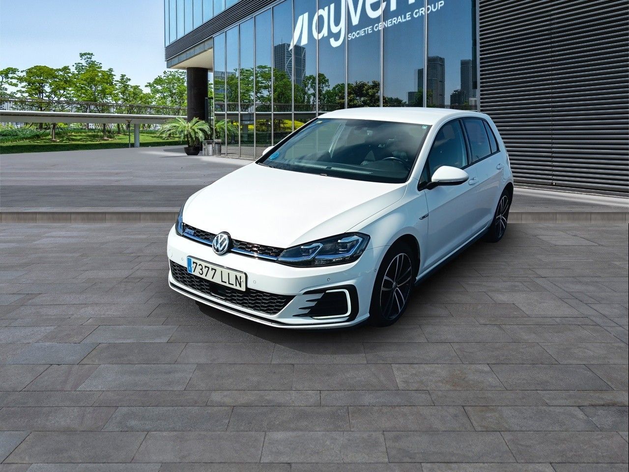 VOLKSWAGEN Golf (GTE 1.4 TSI e-Power 150 kW (204 CV) DSG) en Madrid