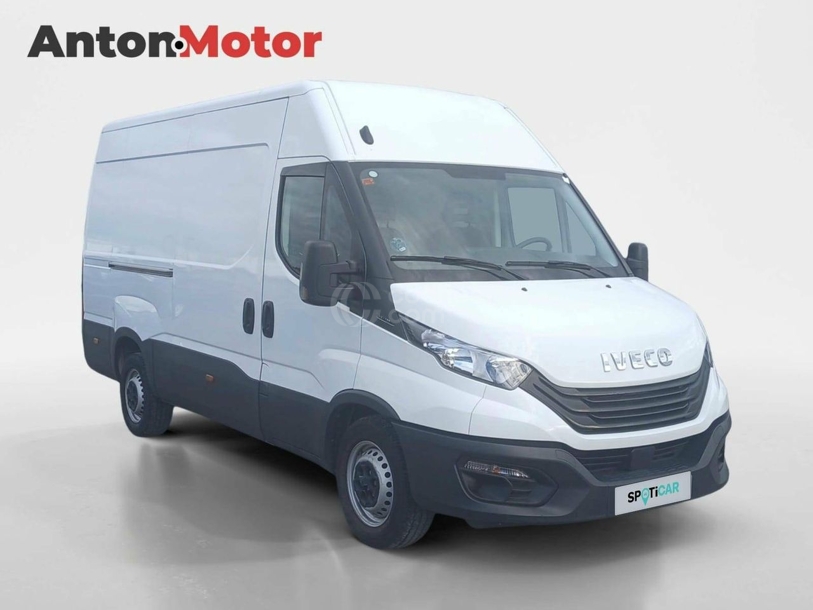Foto del IVECO Daily Furgón 35C16 V 3520L H2 12.0 156