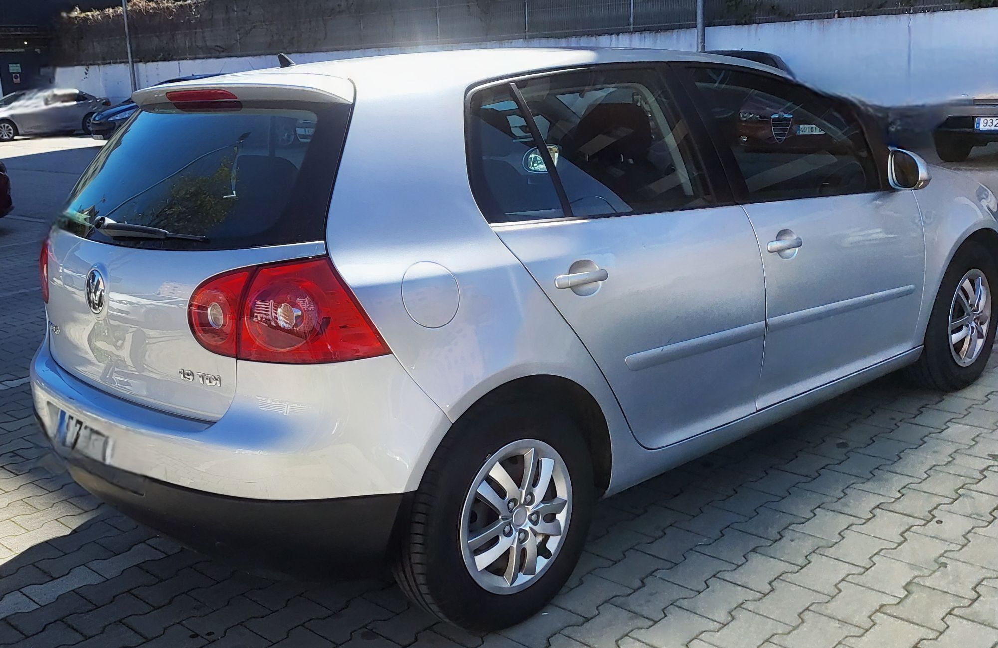 Foto del VOLKSWAGEN Golf 1.9TDI Trendline 4Motion 105