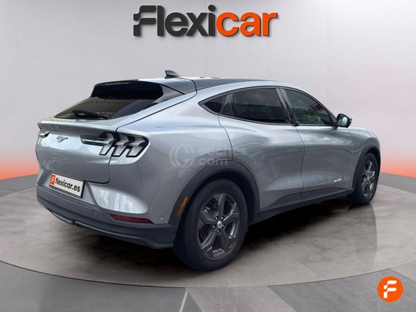 Foto del FORD Mustang Mach-E AWD Rango estandar