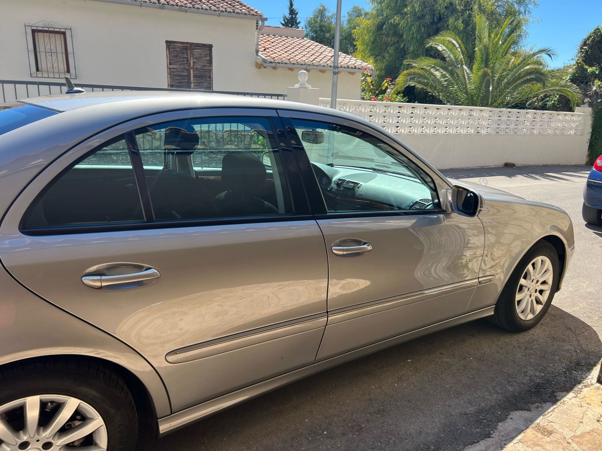 Foto del MERCEDES Clase E E 220CDI Elegance