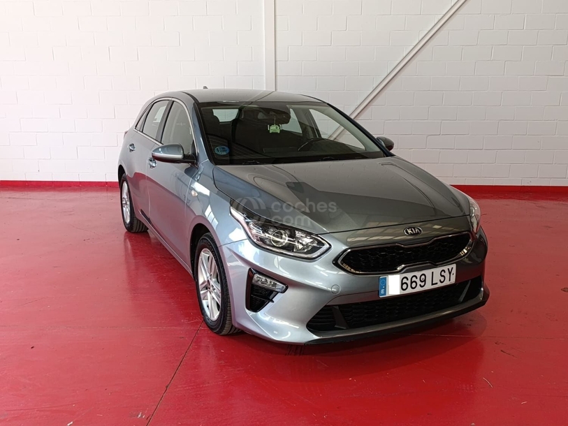 Foto del KIA Ceed 1.6 MHEV iMT Drive 136