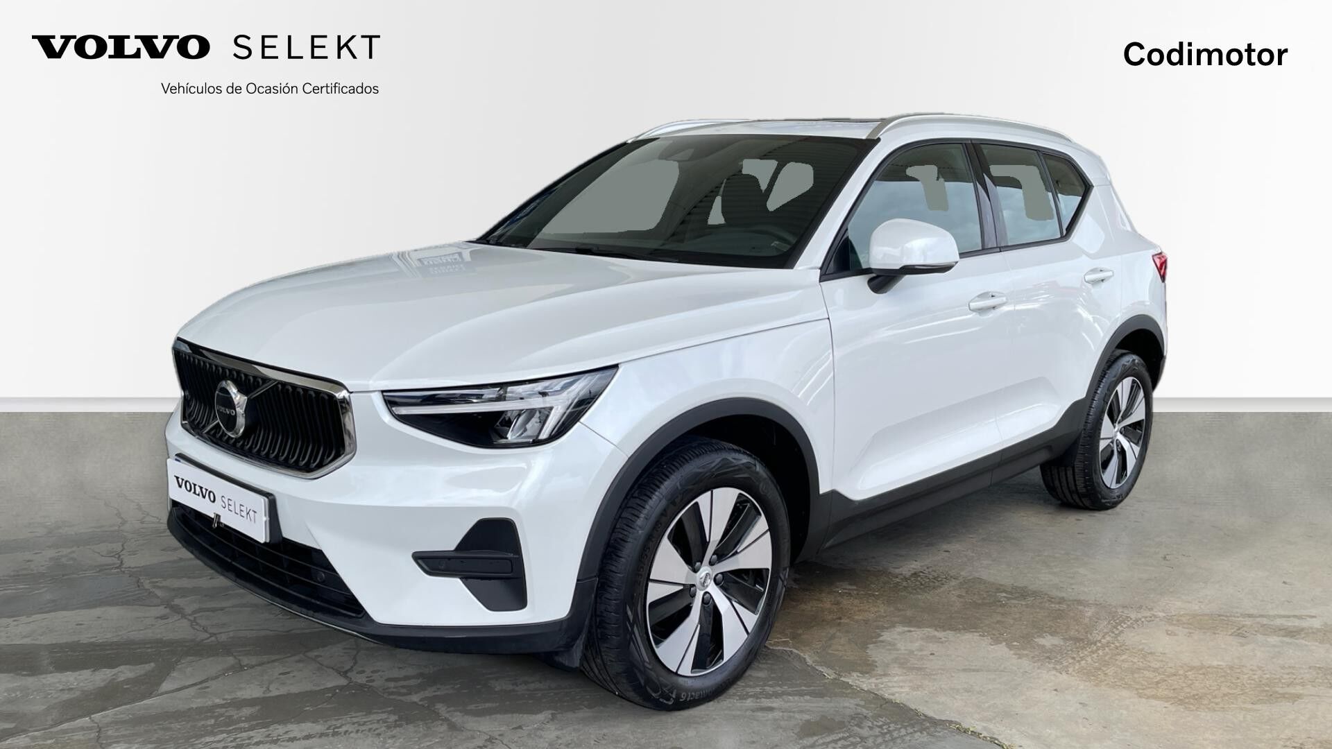 VOLVO XC40 (XC40 Core, T2 Automática Gasolina) en Sevilla