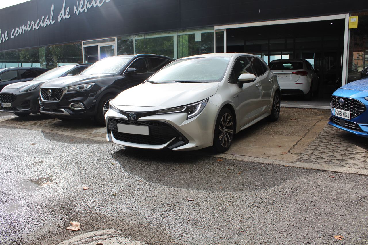 TOYOTA Corolla (1.8 125H ACTIVE TECH E-CVT) en Madrid