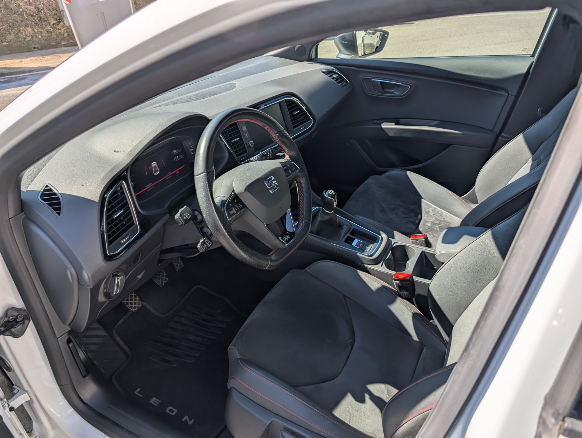 Foto del SEAT León 1.5 EcoTSI S&S FR Fast Edition Plus 150