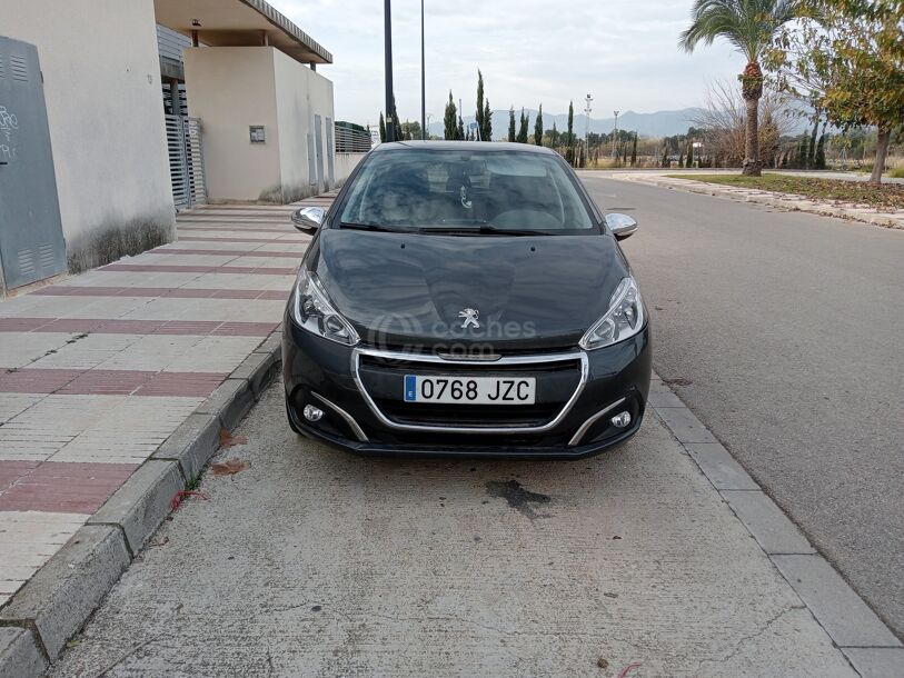 Foto del PEUGEOT 208 1.2 PureTech Allure 82